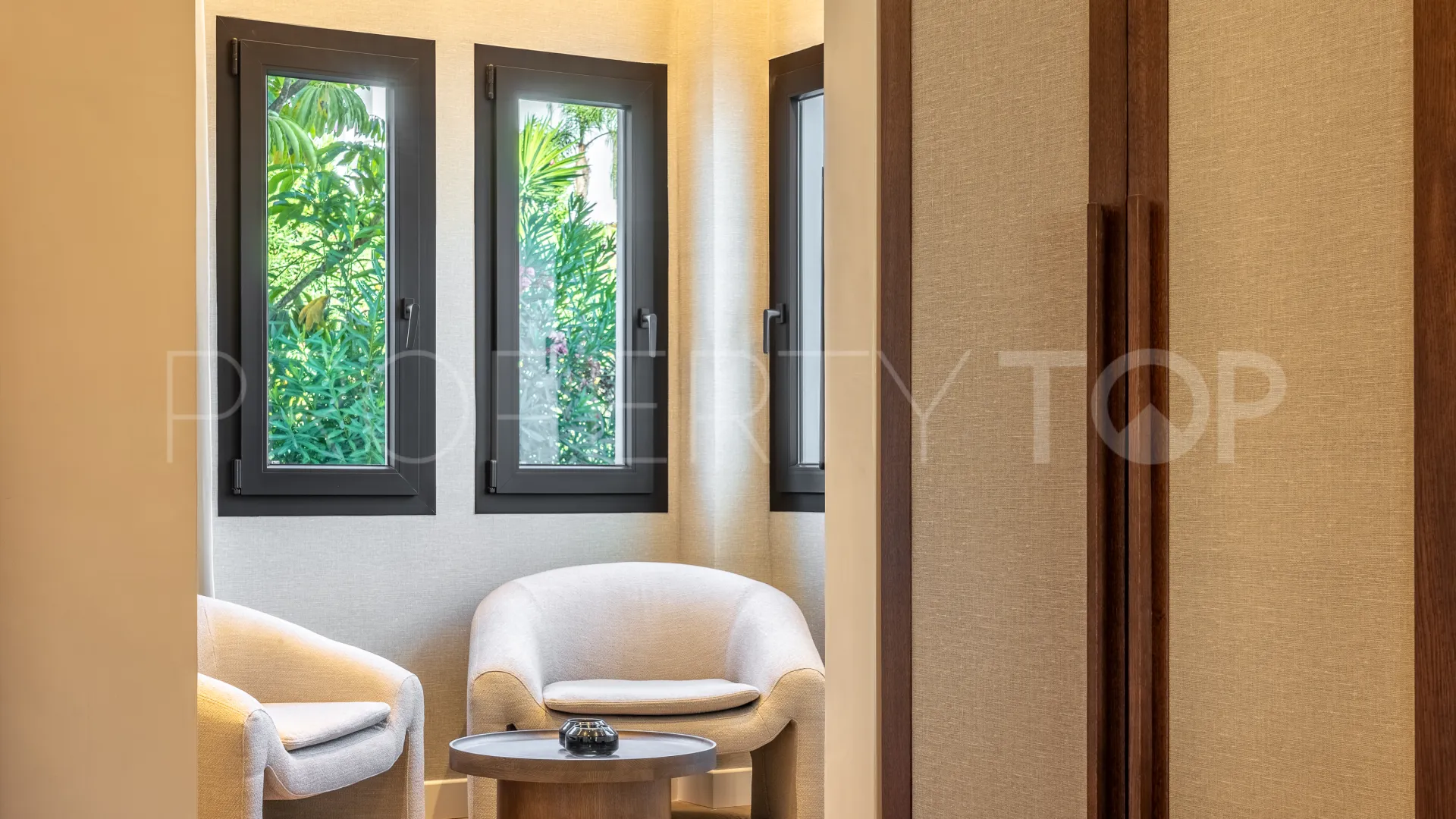 Apartamento en venta en Los Monteros Palm Beach con 3 dormitorios
