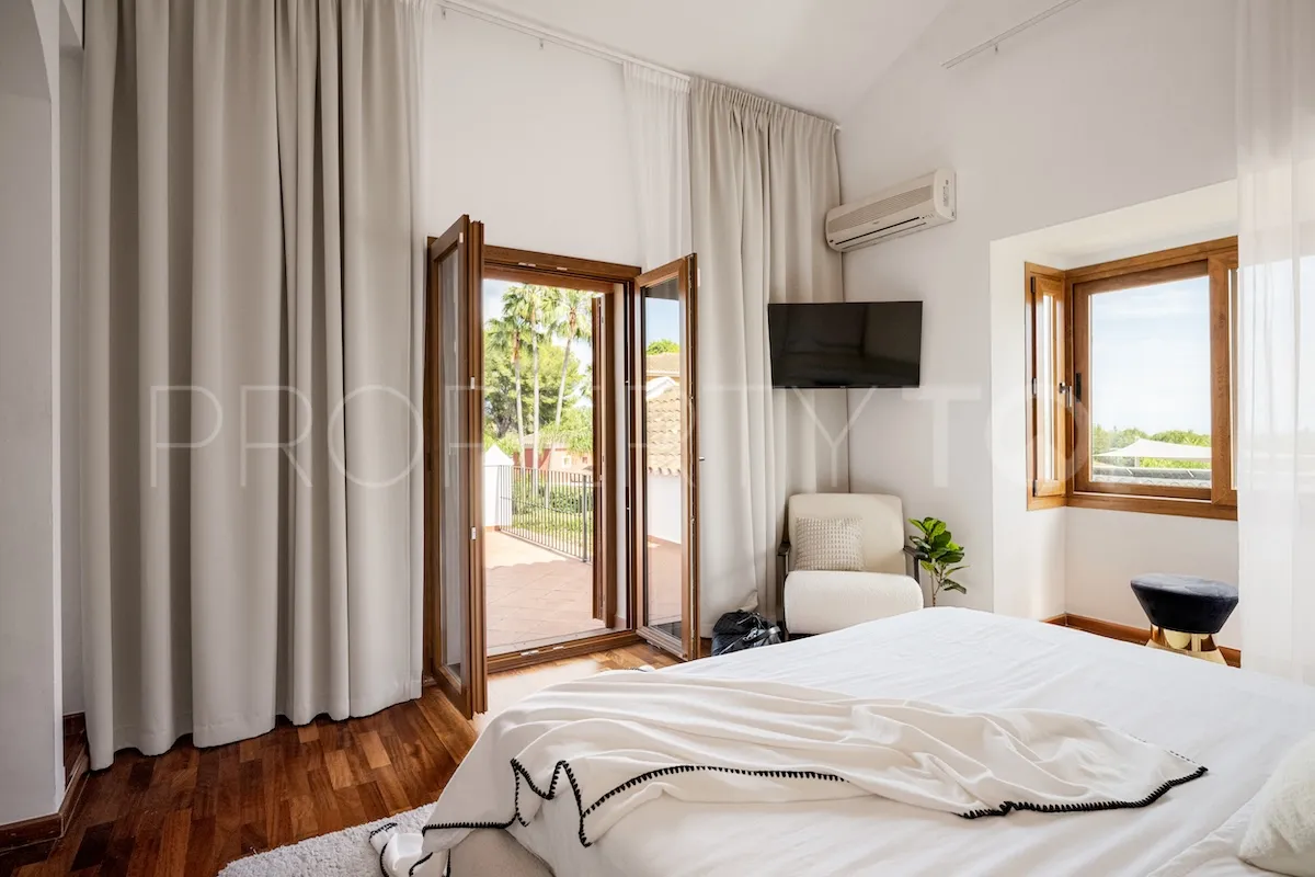 Villa a la venta en Rocio de Nagüeles con 5 dormitorios