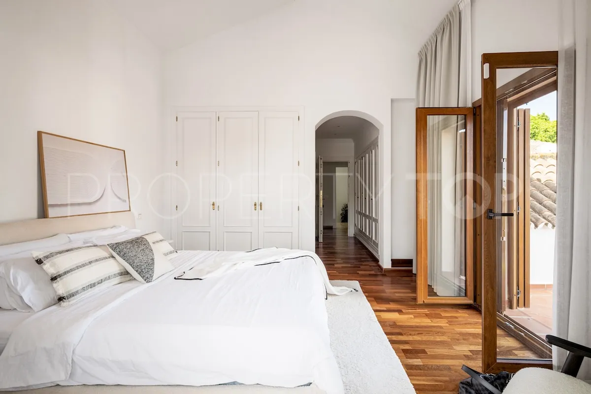 Villa a la venta en Rocio de Nagüeles con 5 dormitorios