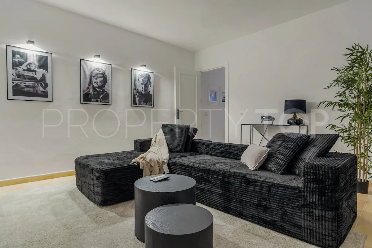 Villa a la venta en Rocio de Nagüeles con 5 dormitorios