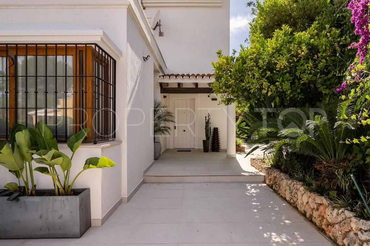 Villa a la venta en Rocio de Nagüeles con 5 dormitorios