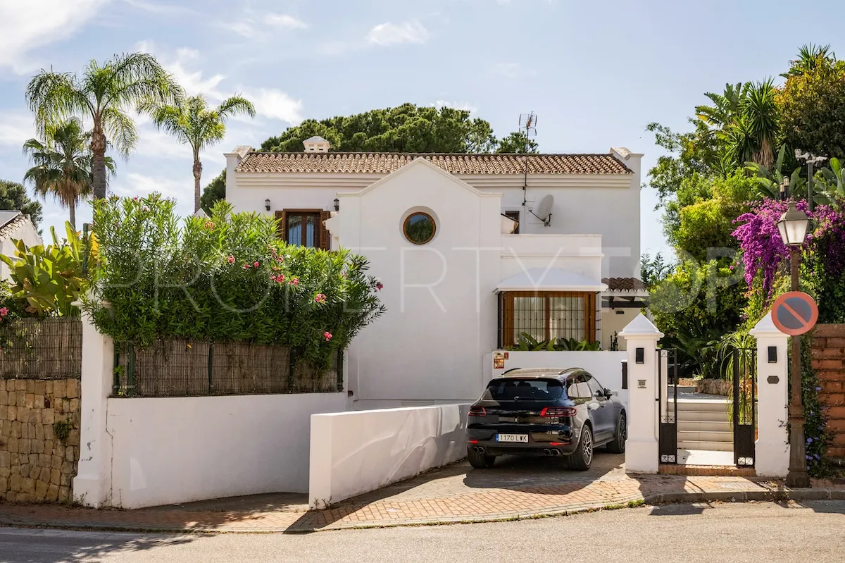Villa a la venta en Rocio de Nagüeles con 5 dormitorios
