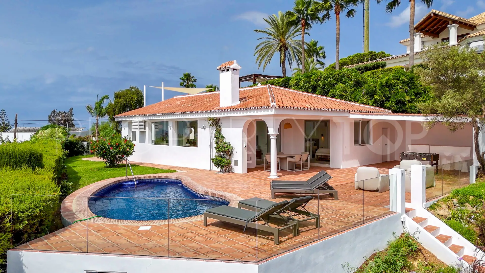 Elviria, villa de 4 dormitorios en venta