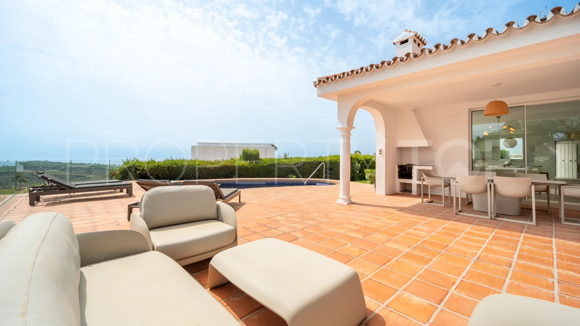 Elviria, villa de 4 dormitorios en venta
