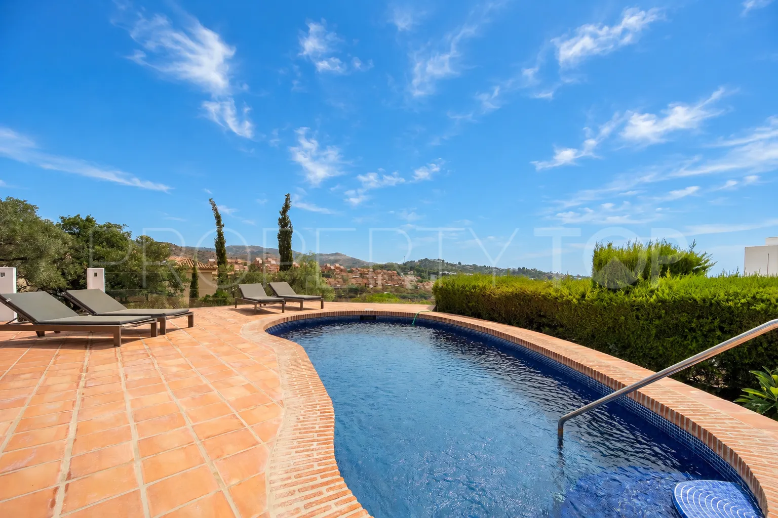 Se vende villa en Elviria de 4 dormitorios