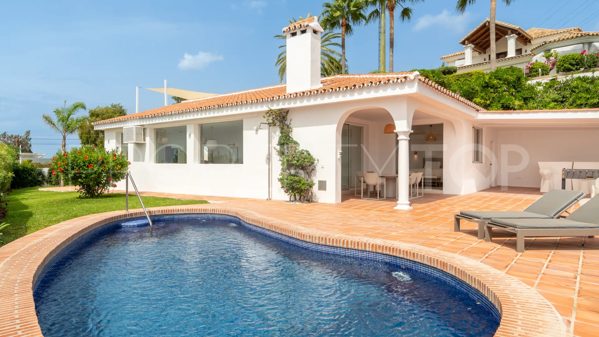 Elviria, villa de 4 dormitorios en venta