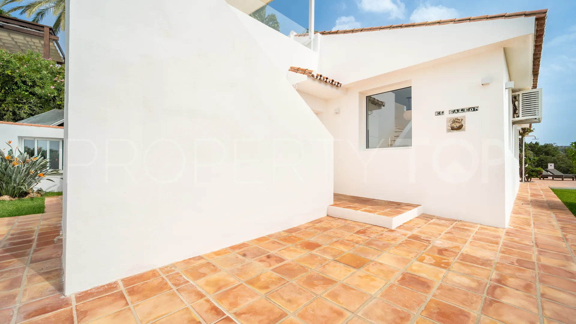 Elviria, villa de 4 dormitorios en venta