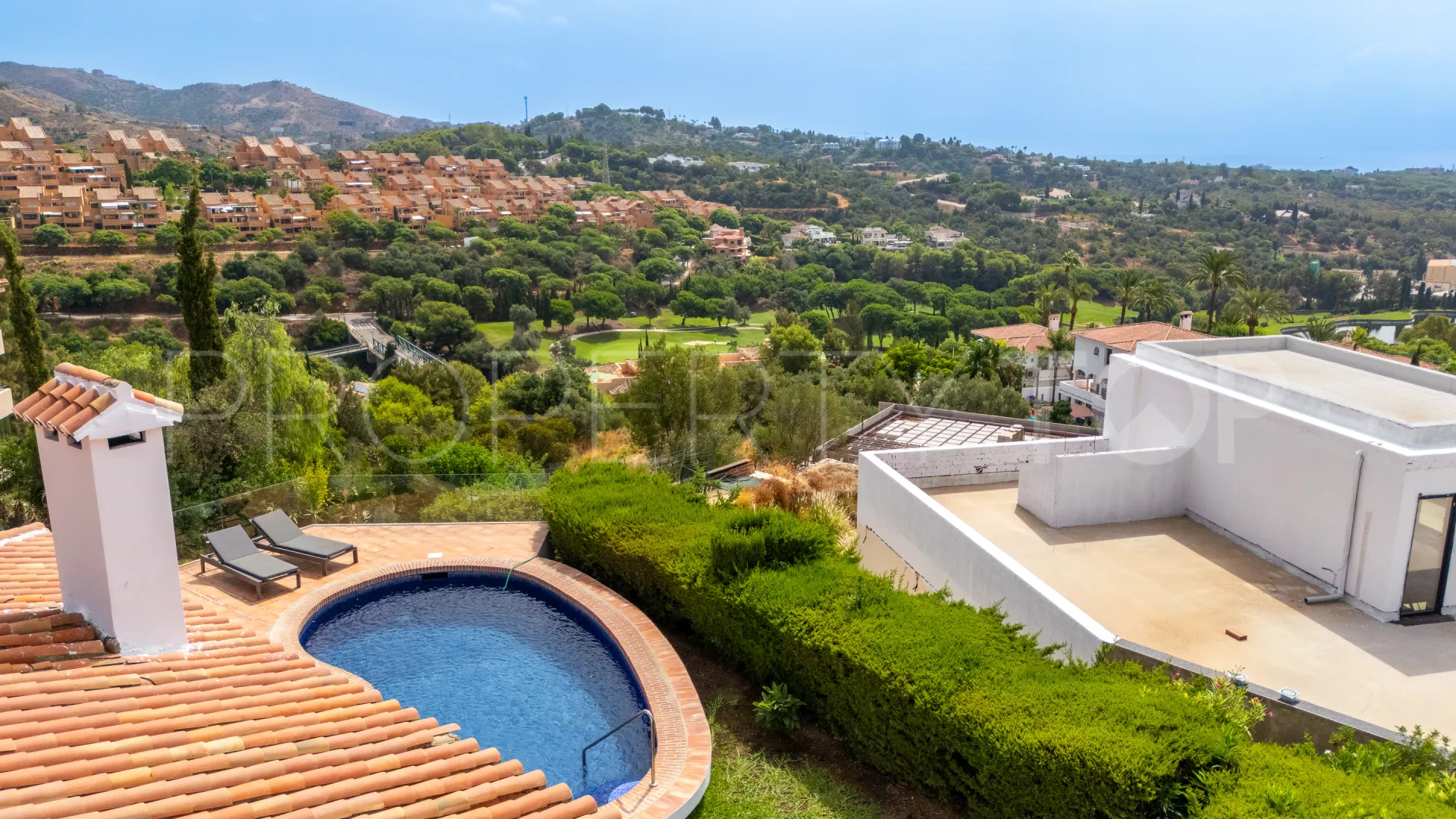Elviria, villa de 4 dormitorios en venta