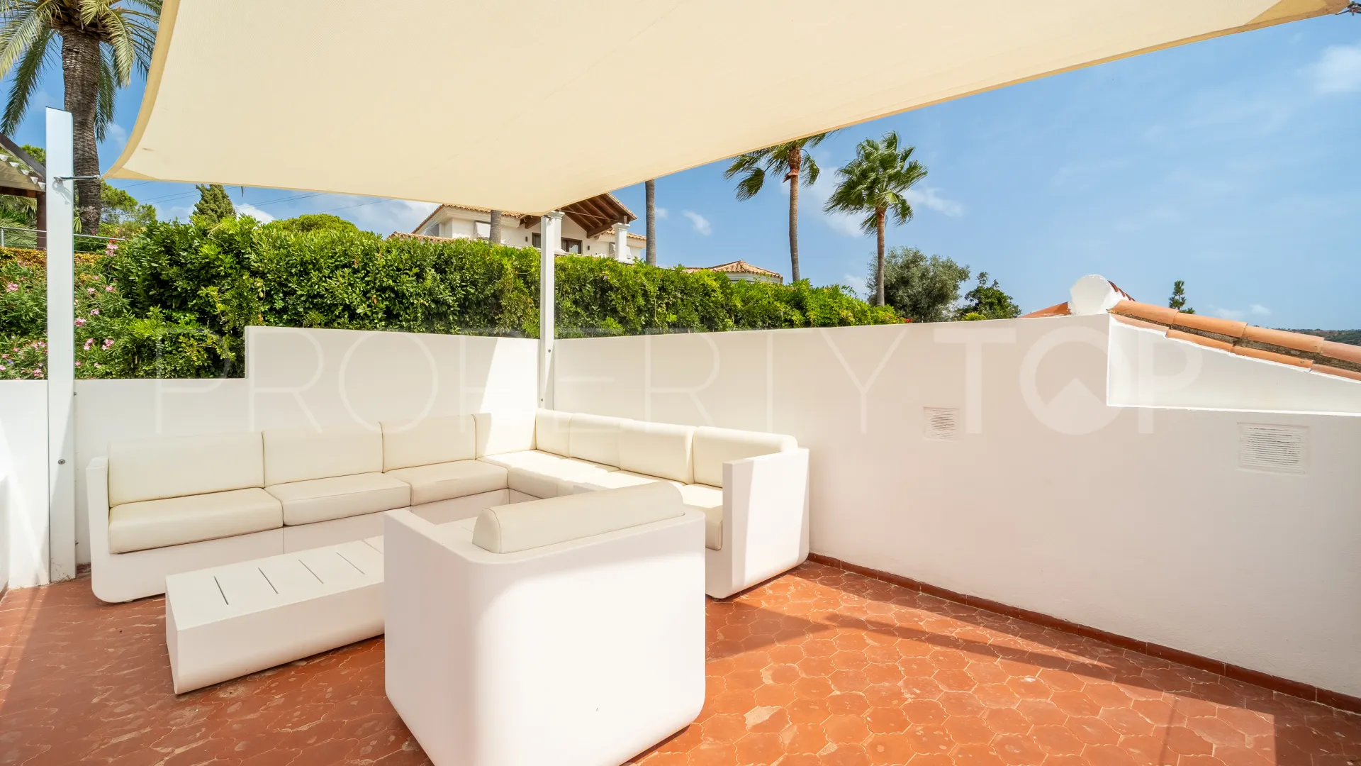 Elviria, villa de 4 dormitorios en venta