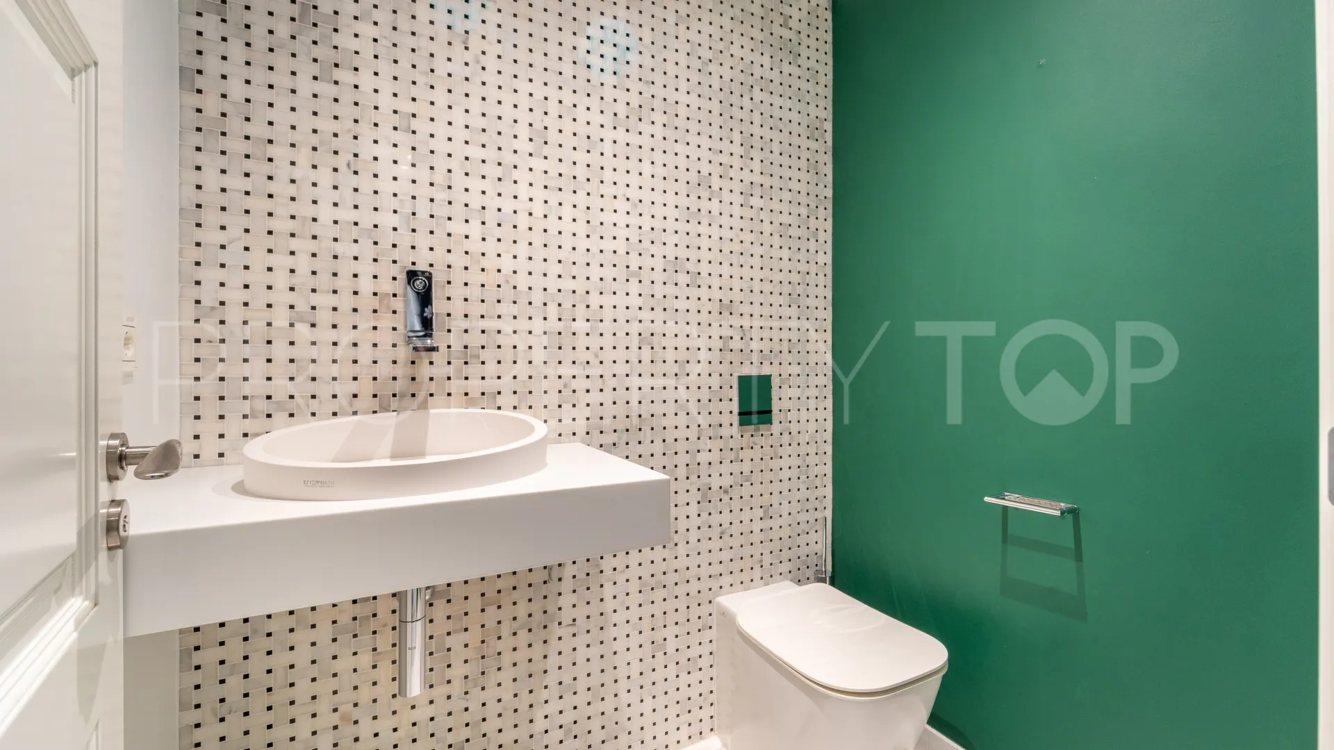 Apartamento en venta en Los Monteros Playa
