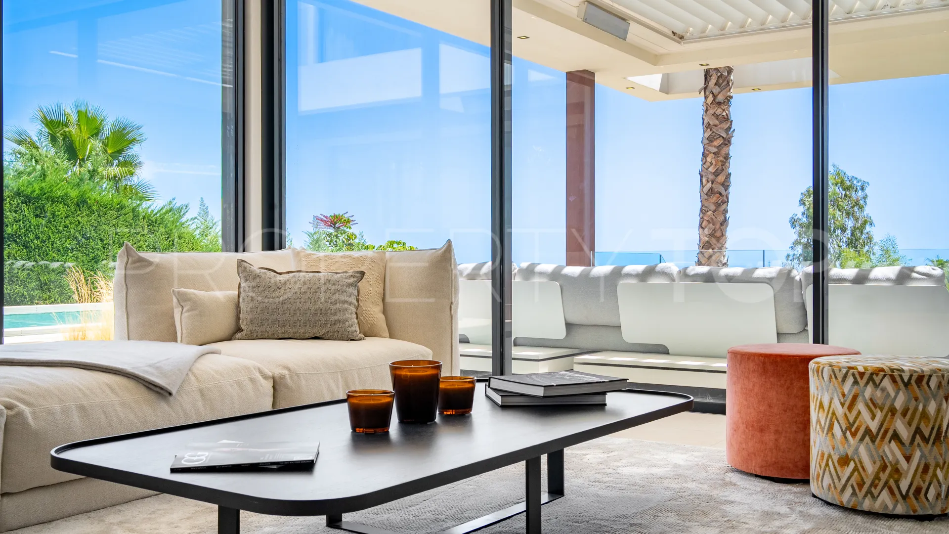 Villa en venta en Los Flamingos con 5 dormitorios