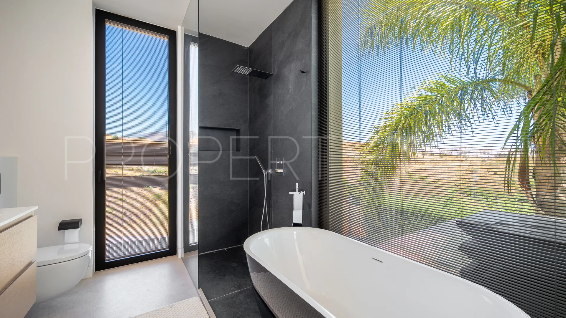 Villa en venta en Los Flamingos con 5 dormitorios