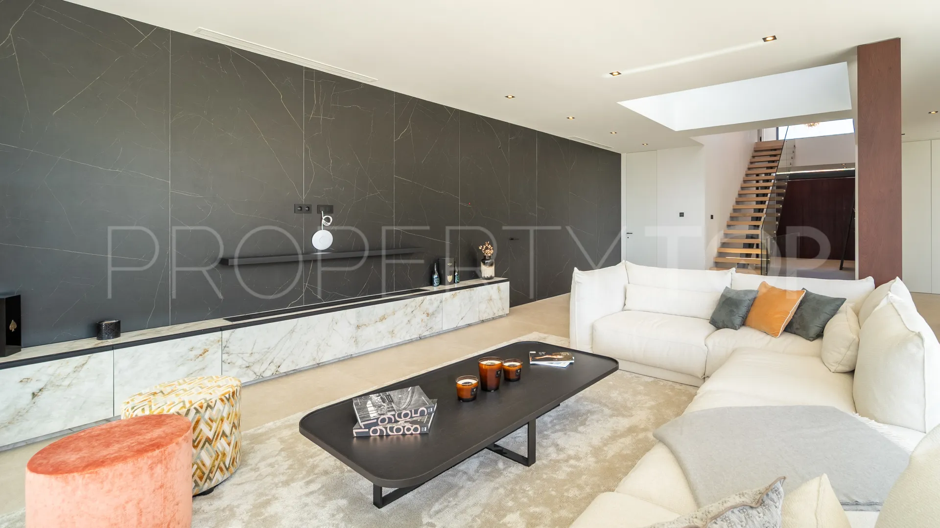Villa en venta en Los Flamingos con 5 dormitorios