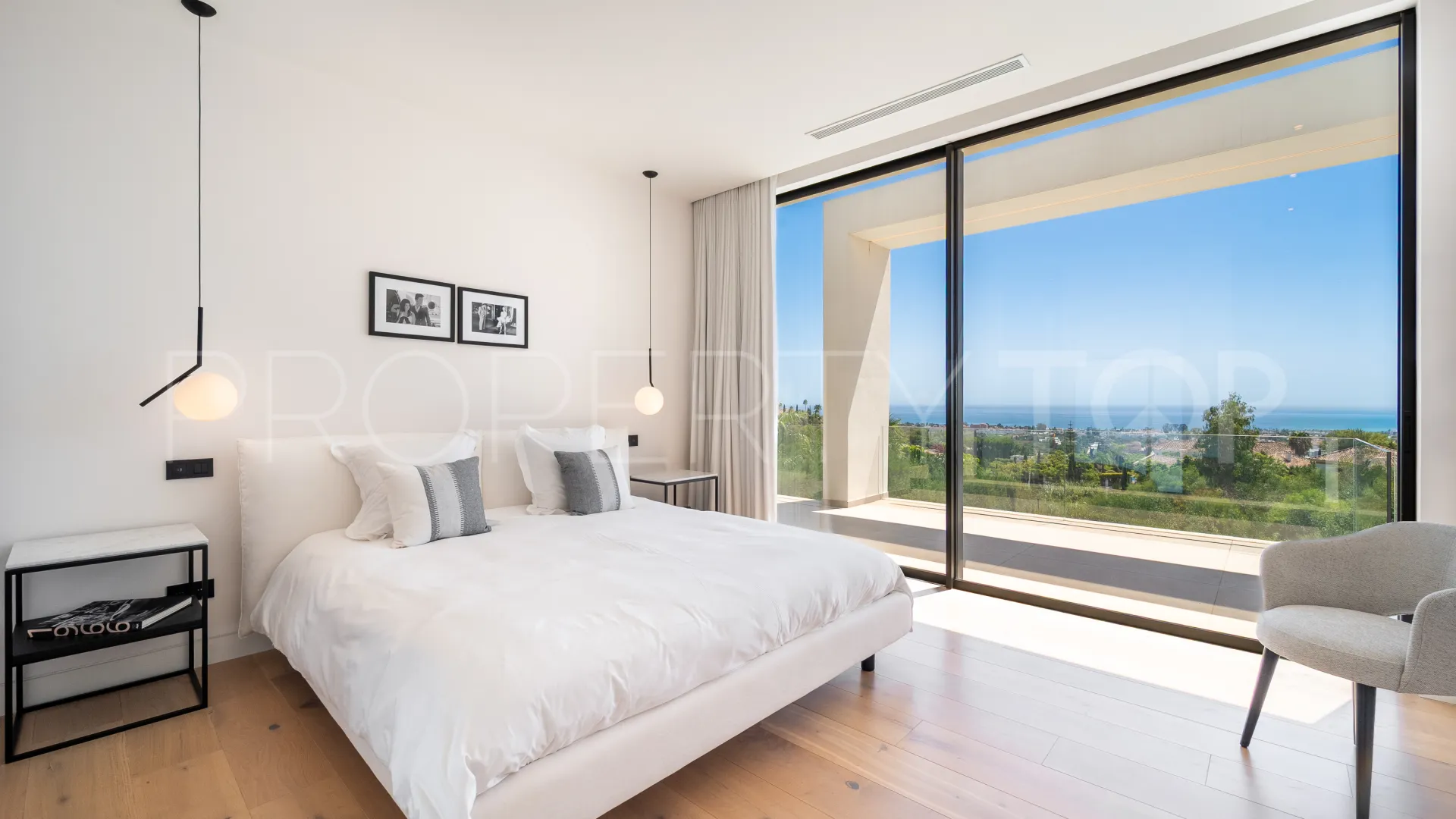 Villa en venta en Los Flamingos con 5 dormitorios