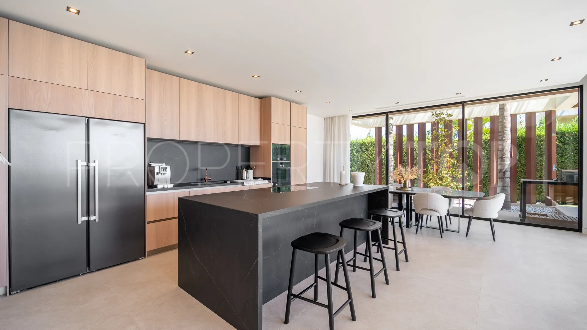 Villa en venta en Los Flamingos con 5 dormitorios