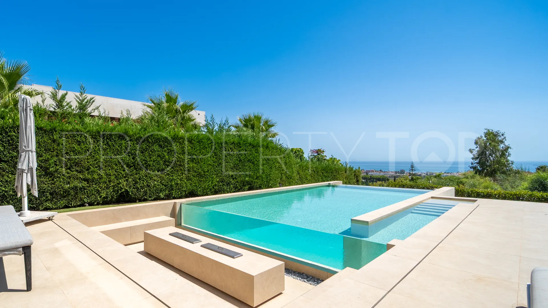 Villa en venta en Los Flamingos con 5 dormitorios