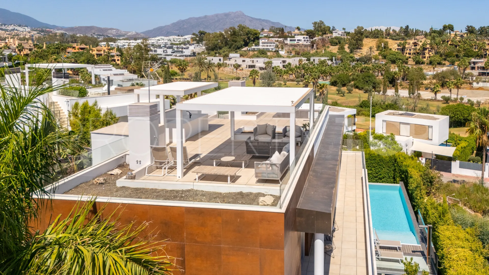 Se vende villa en Belfry de 5 dormitorios