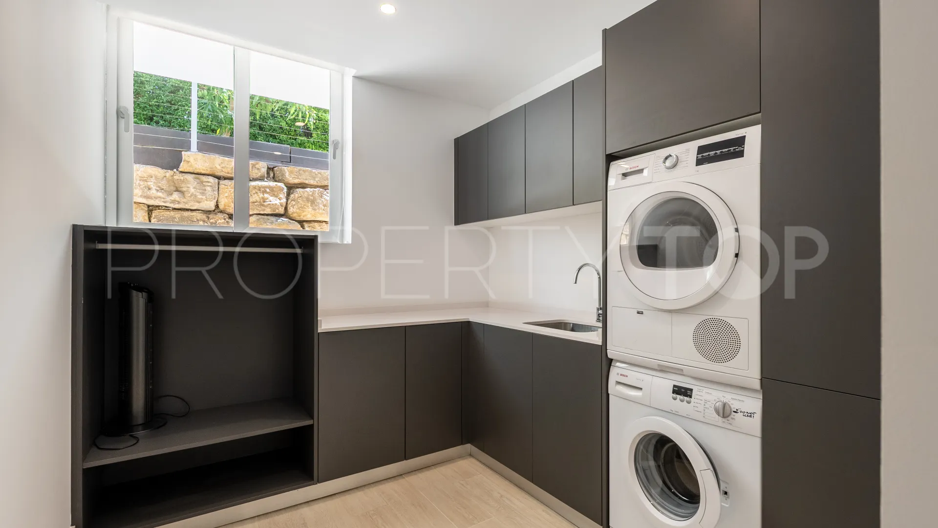 For sale villa in Belfry with 5 bedrooms