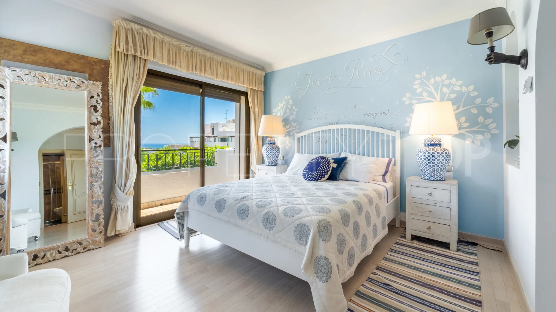 Se vende villa pareada de 3 dormitorios en Ancon Sierra