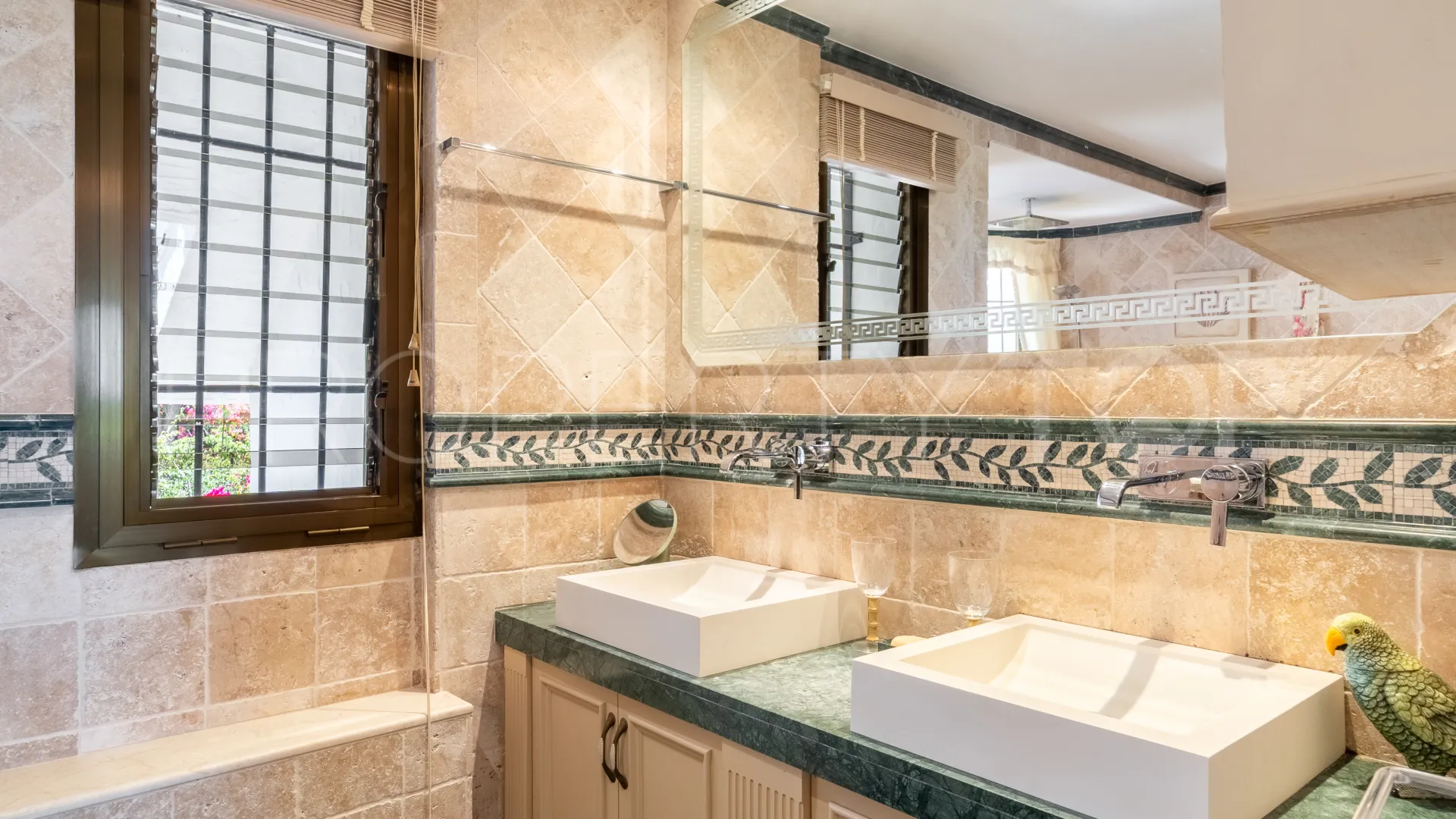 Se vende villa pareada de 3 dormitorios en Ancon Sierra