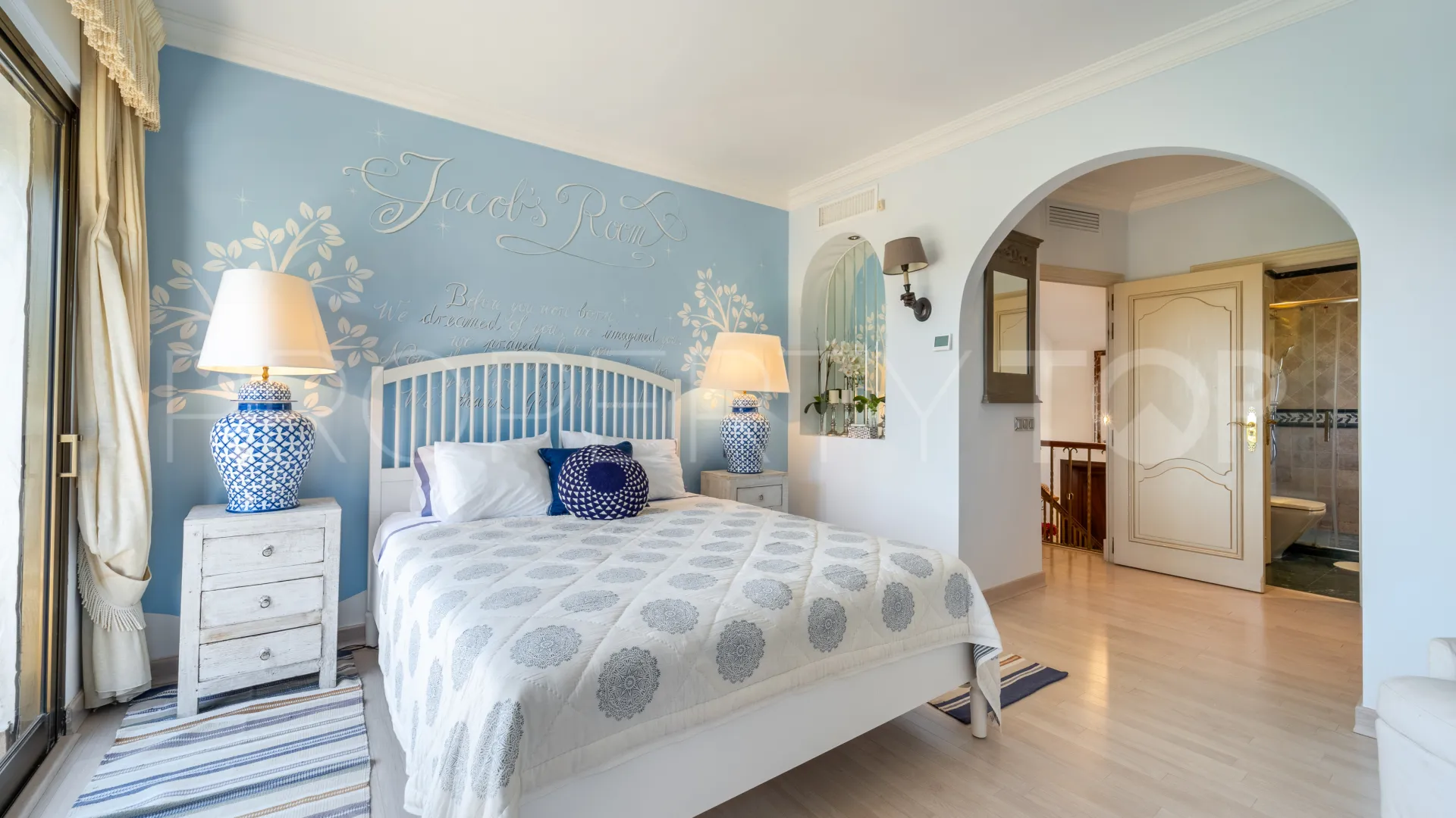 Se vende villa pareada de 3 dormitorios en Ancon Sierra