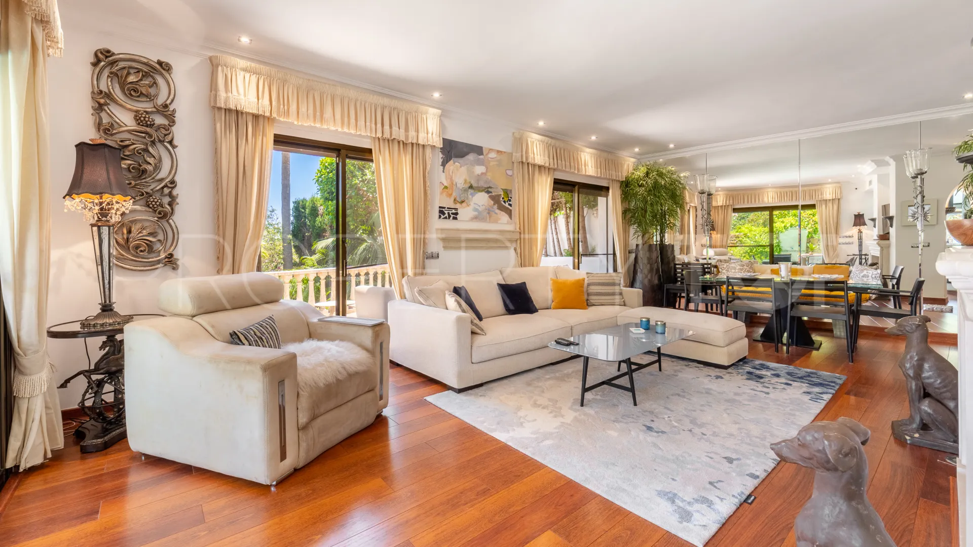 Se vende villa pareada de 3 dormitorios en Ancon Sierra