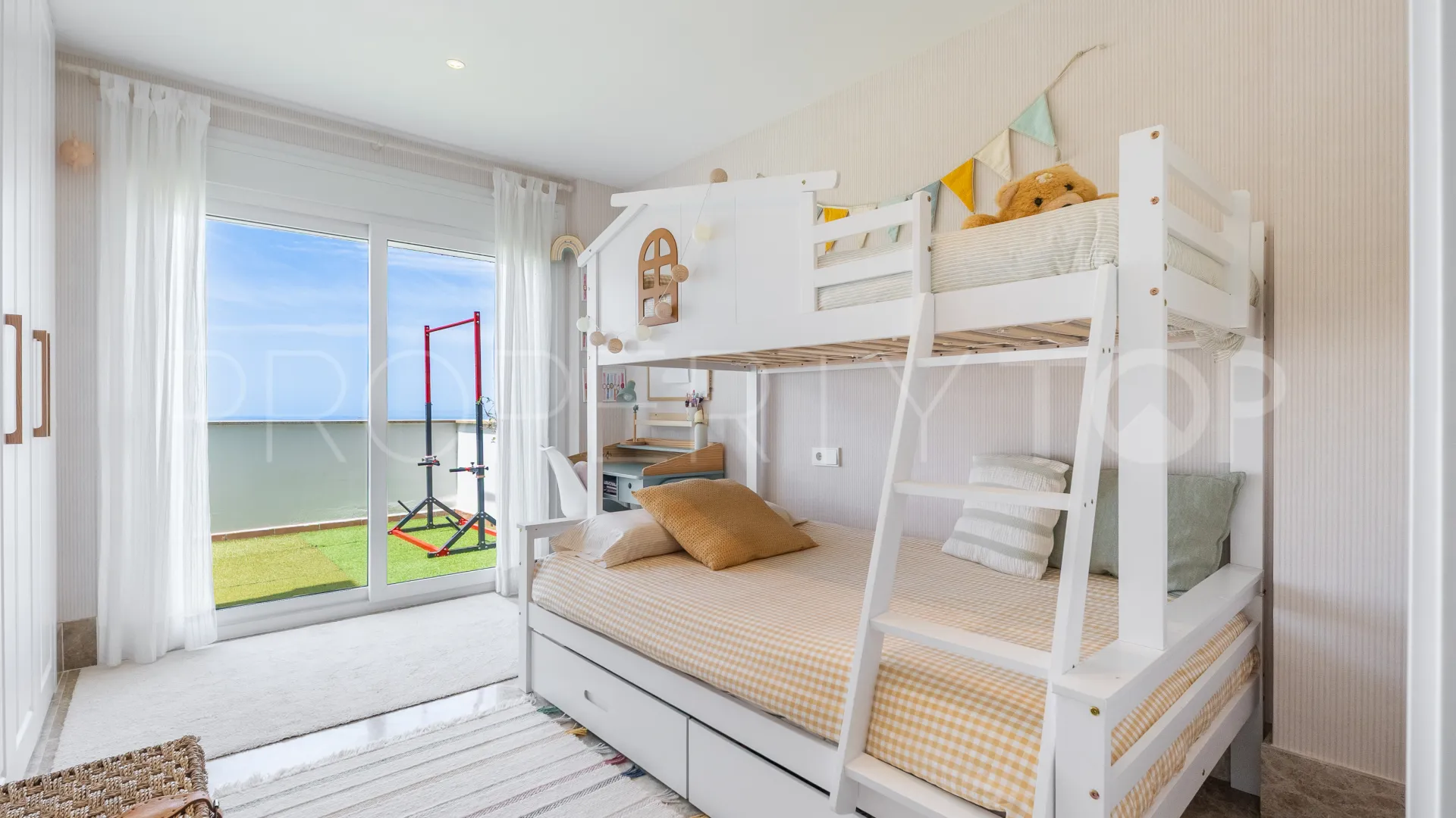 Comprar atico duplex en Santa Clara con 3 dormitorios