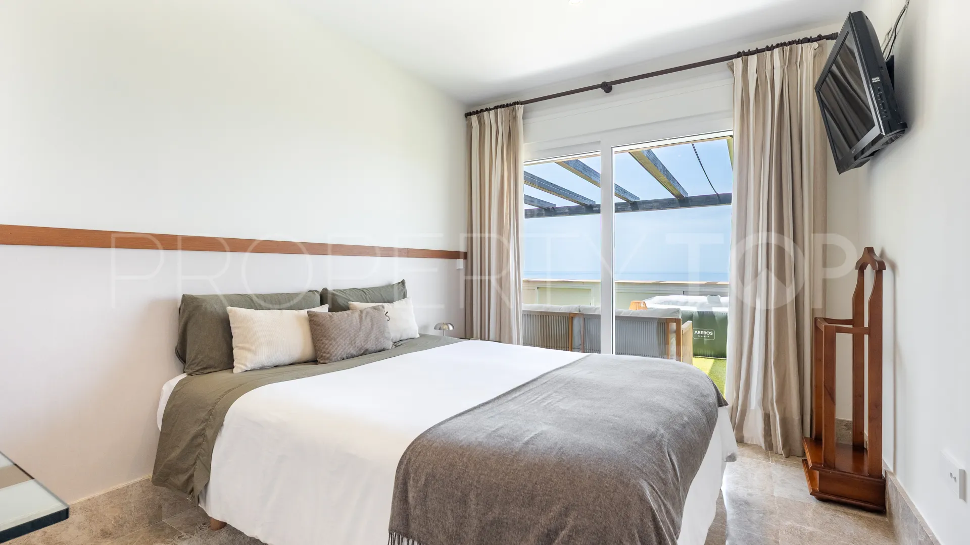 Comprar atico duplex en Santa Clara con 3 dormitorios