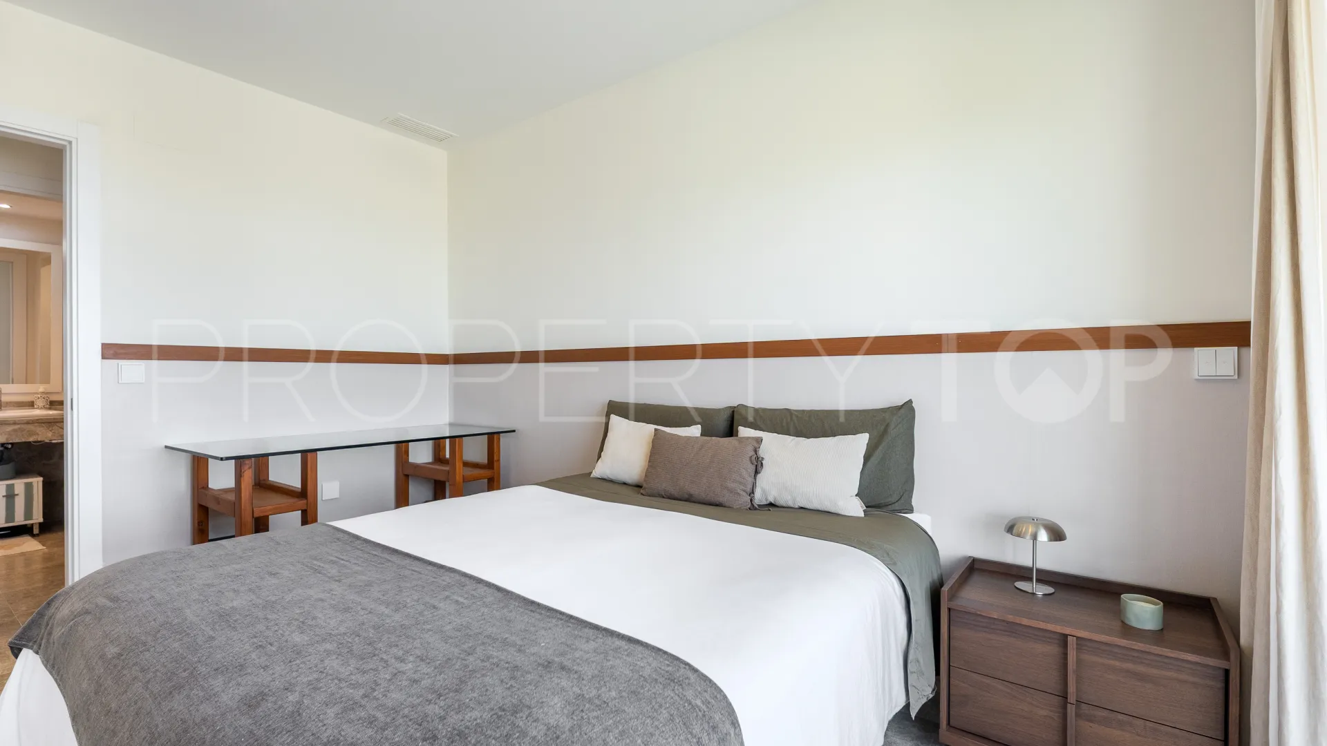 Comprar atico duplex en Santa Clara con 3 dormitorios