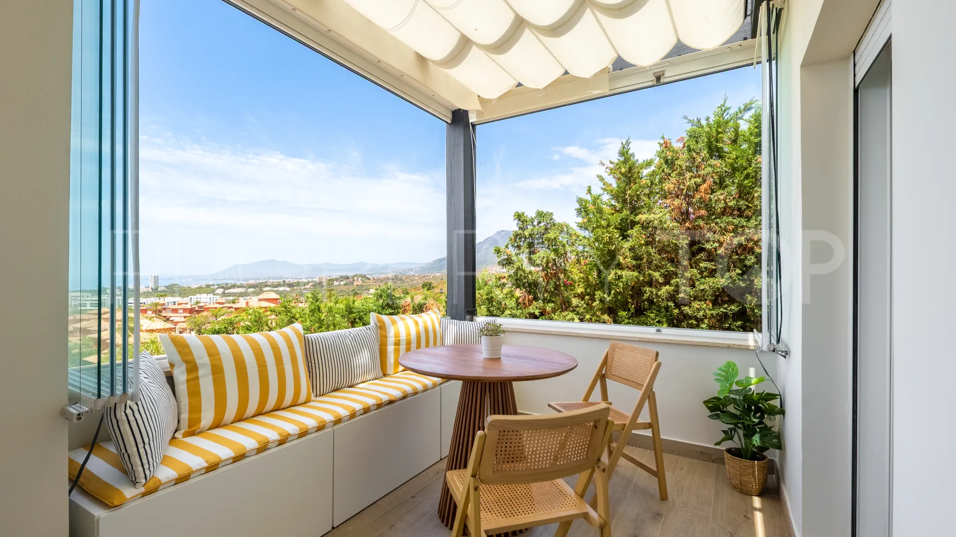 Comprar atico duplex en Santa Clara con 3 dormitorios