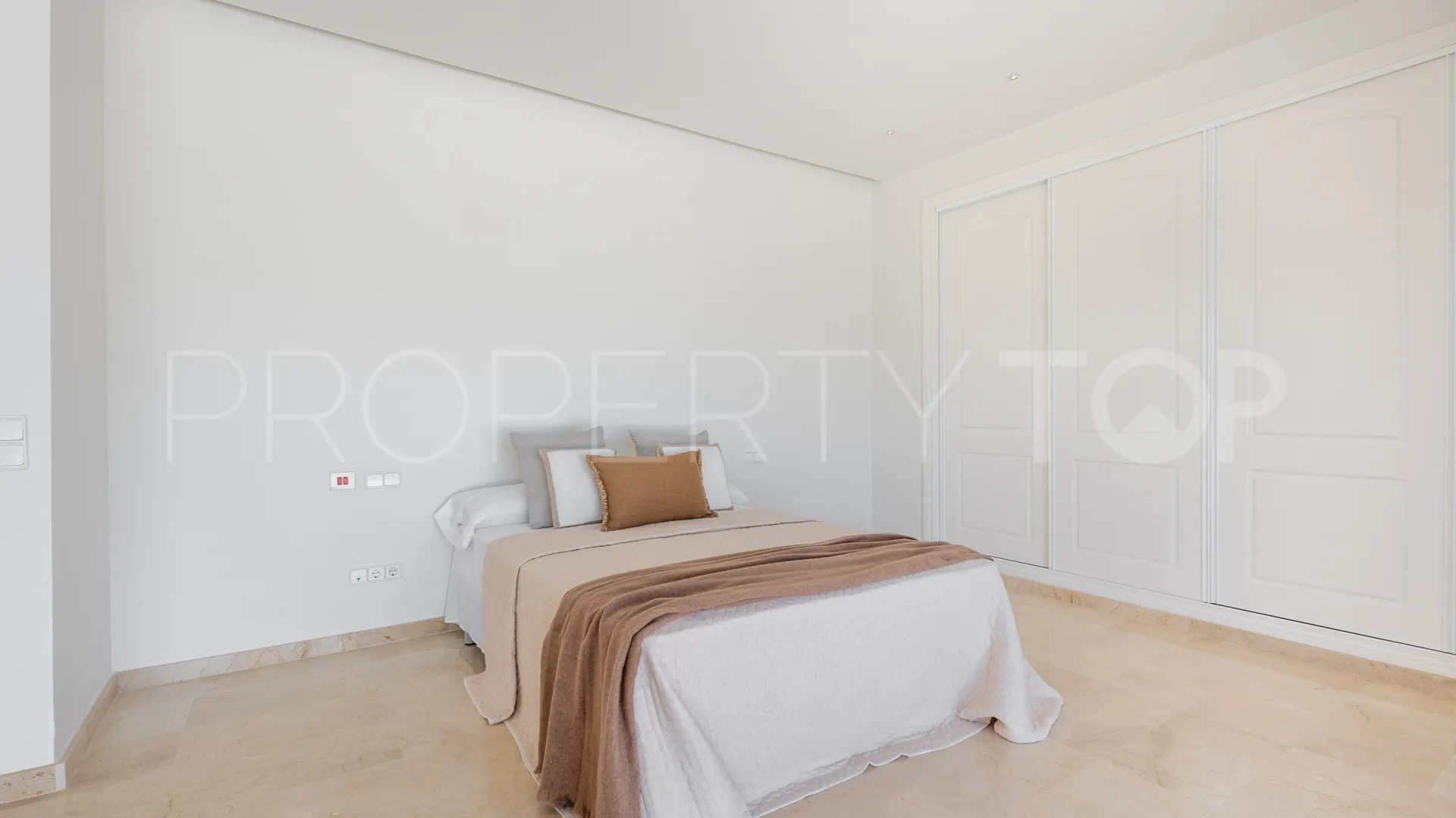 Duplex penthouse for sale in Vista Golf