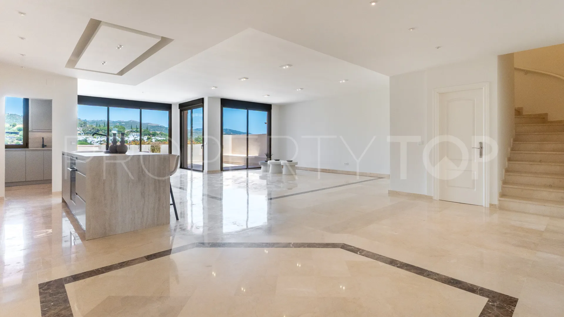 Duplex penthouse for sale in Vista Golf