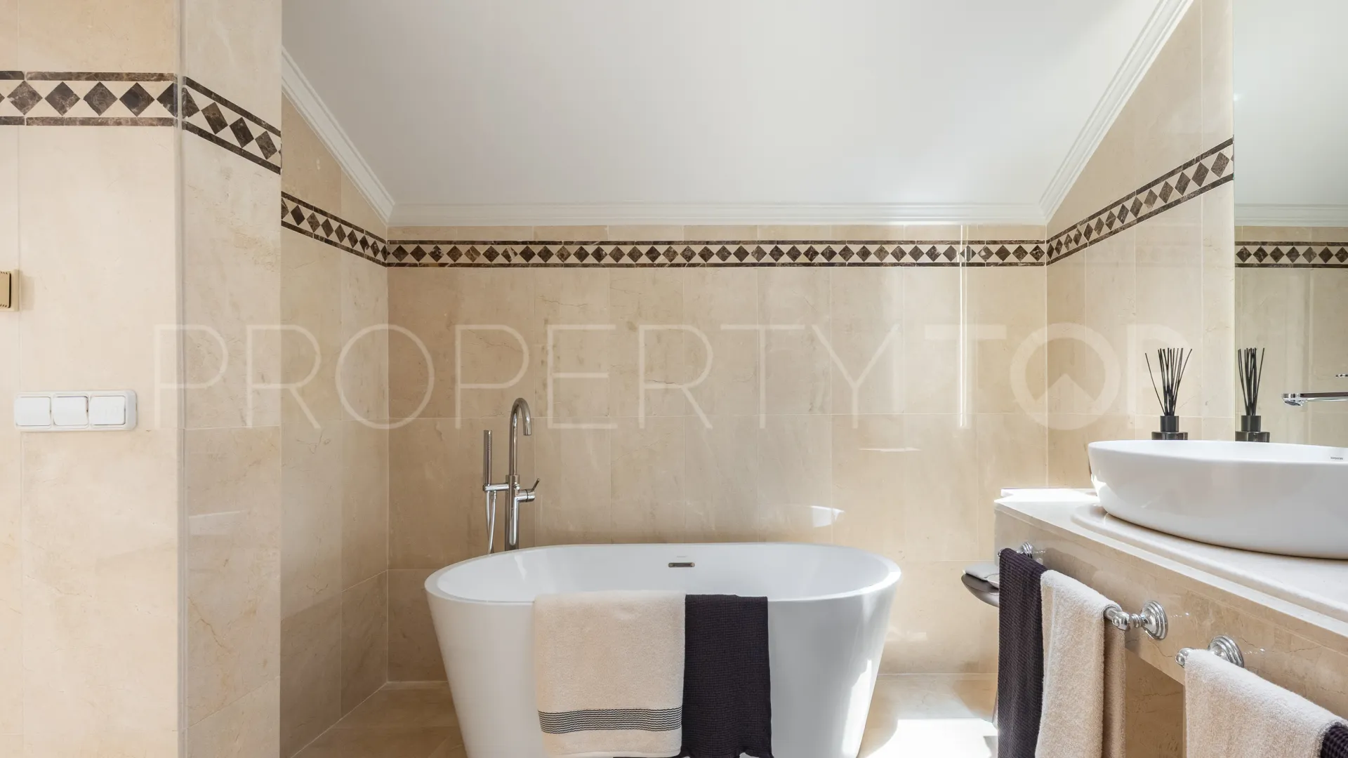Duplex penthouse for sale in Vista Golf