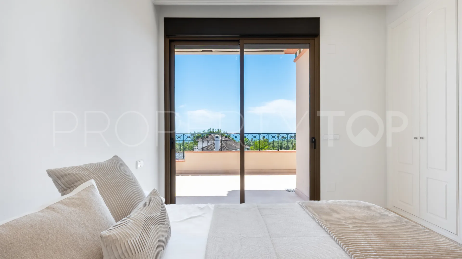 Duplex penthouse for sale in Vista Golf