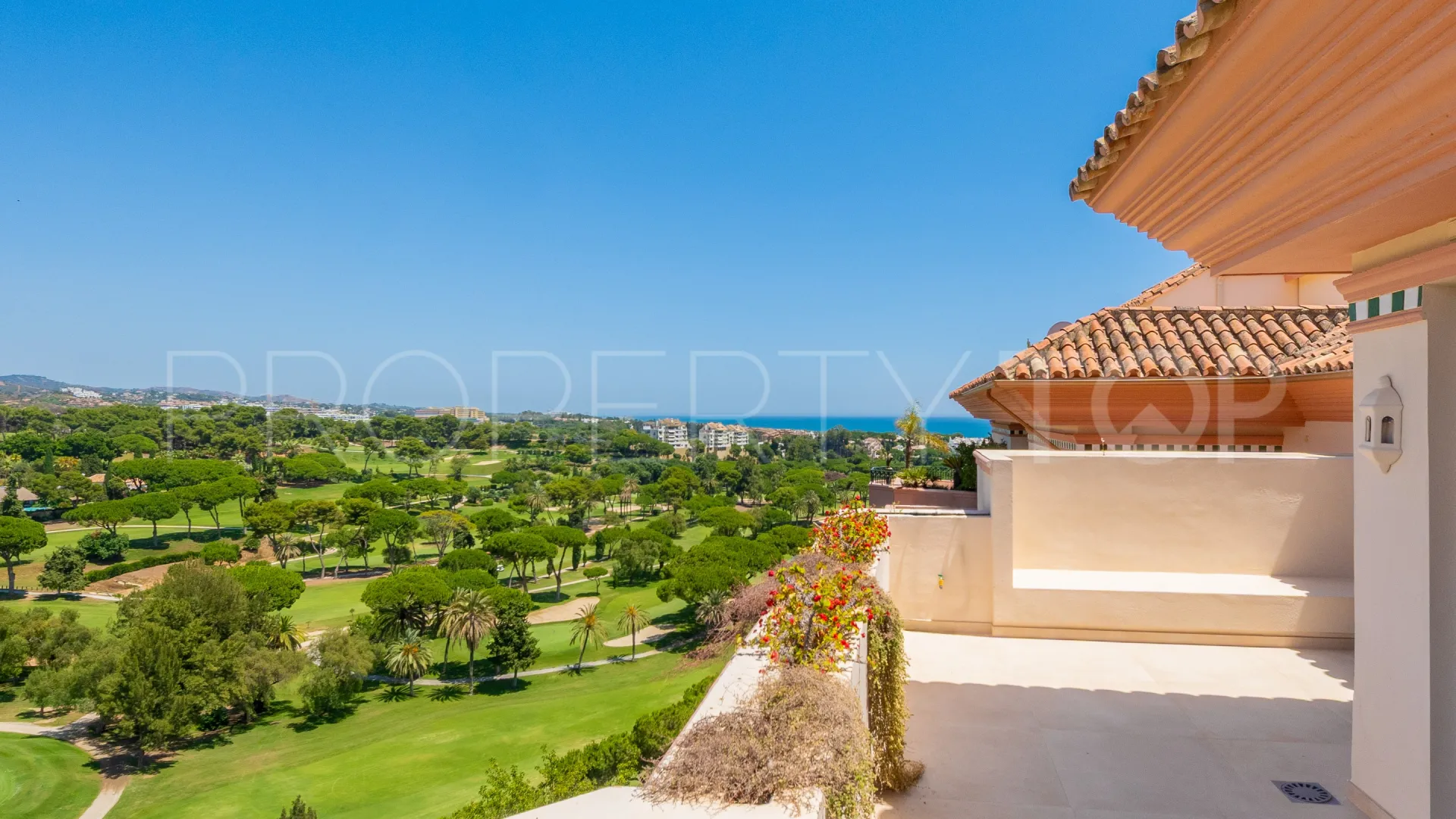 Duplex penthouse for sale in Vista Golf
