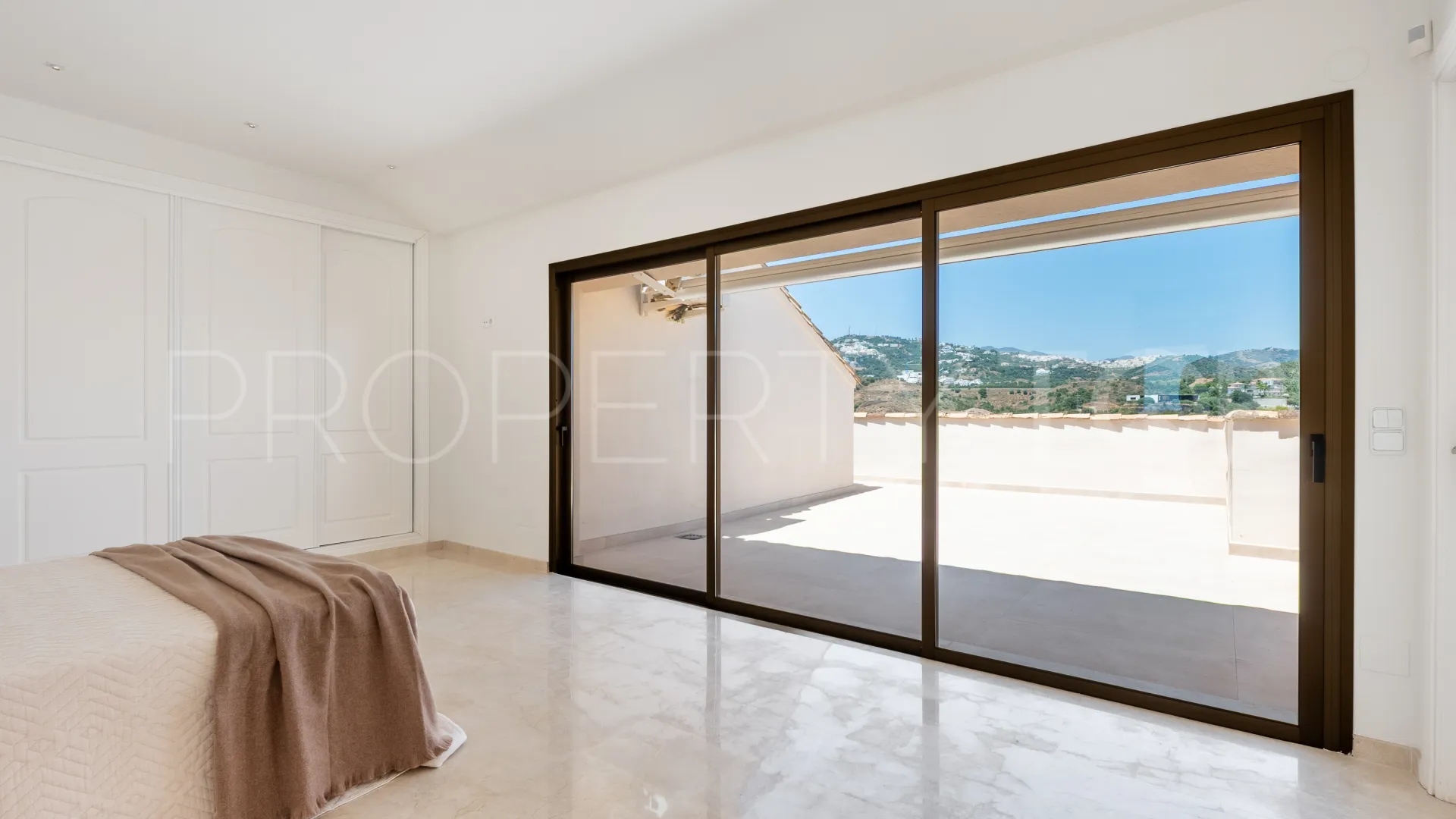 Duplex penthouse for sale in Vista Golf