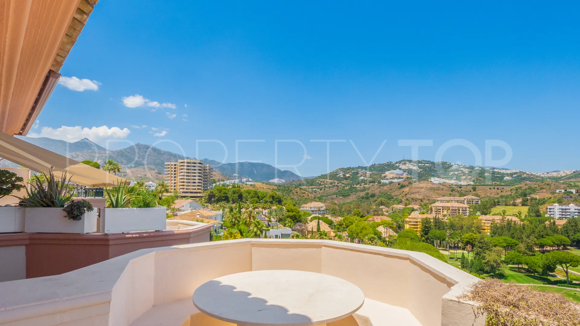 Duplex penthouse for sale in Vista Golf