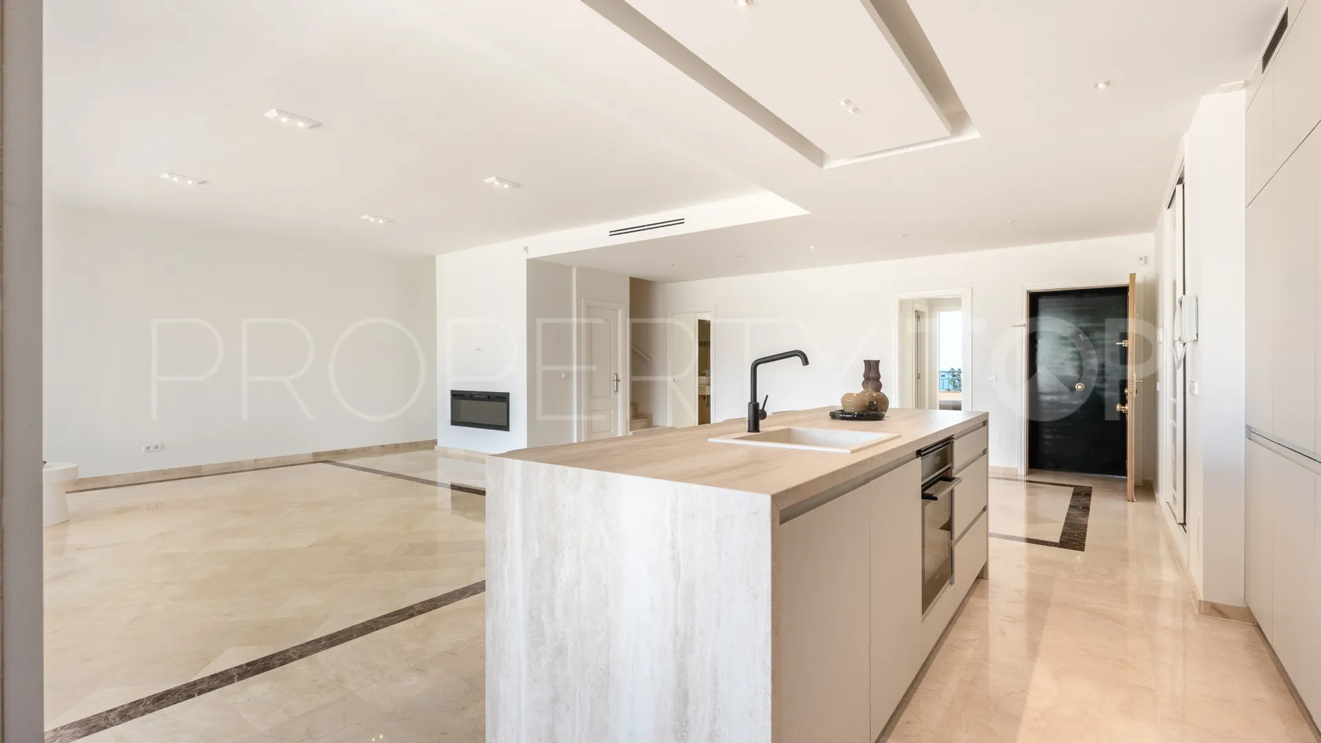 Duplex penthouse for sale in Vista Golf