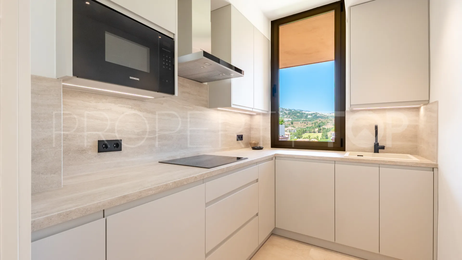 Duplex penthouse for sale in Vista Golf