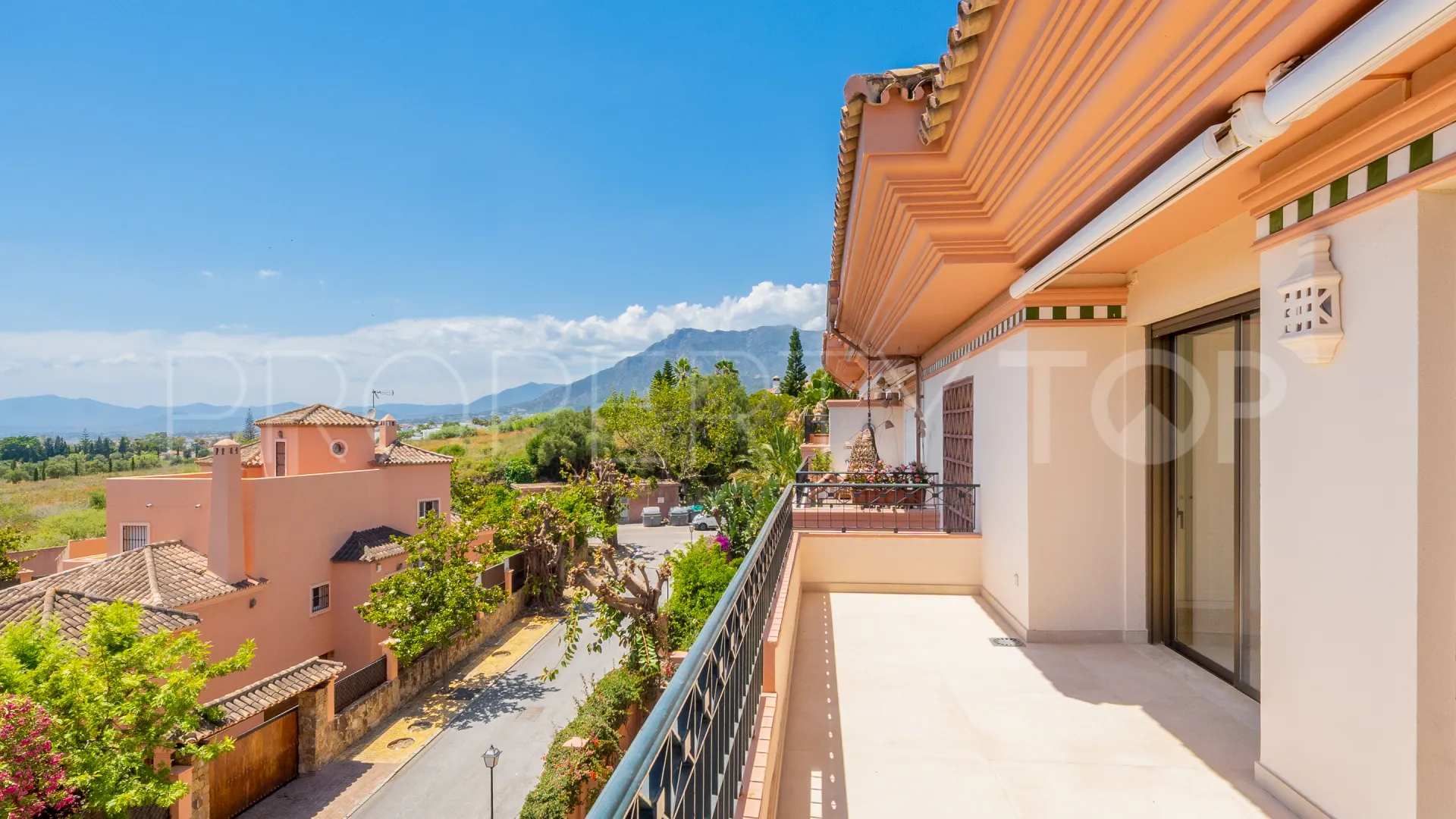 Duplex penthouse for sale in Vista Golf