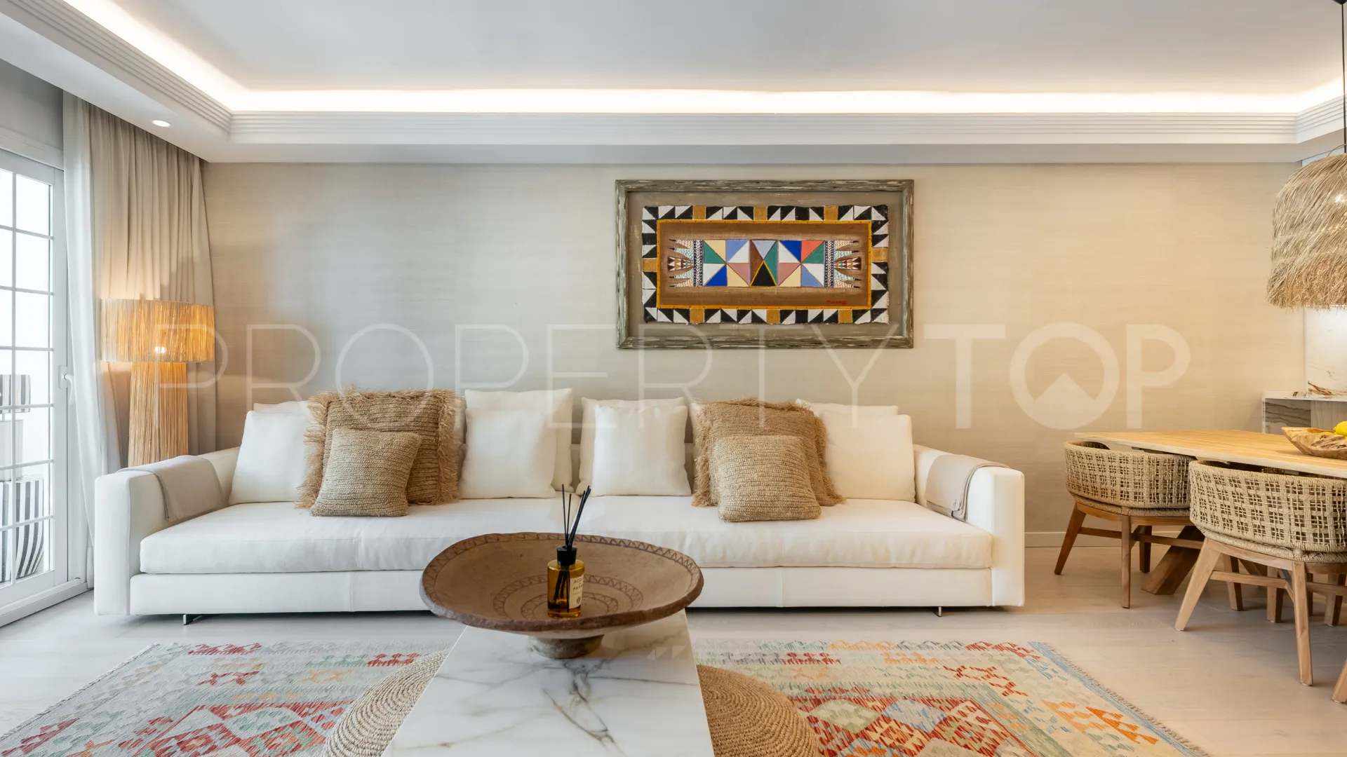 Ground floor apartment for sale in Puente Romano II with 2 bedrooms