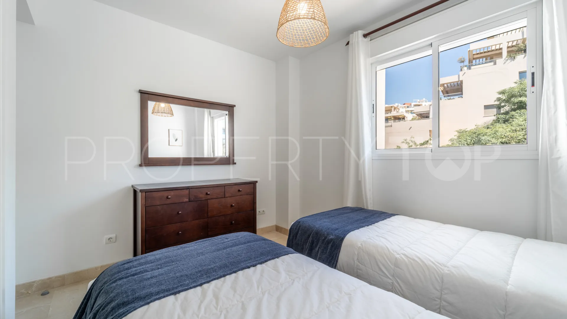 Penthouse for sale in Las Encinas with 2 bedrooms