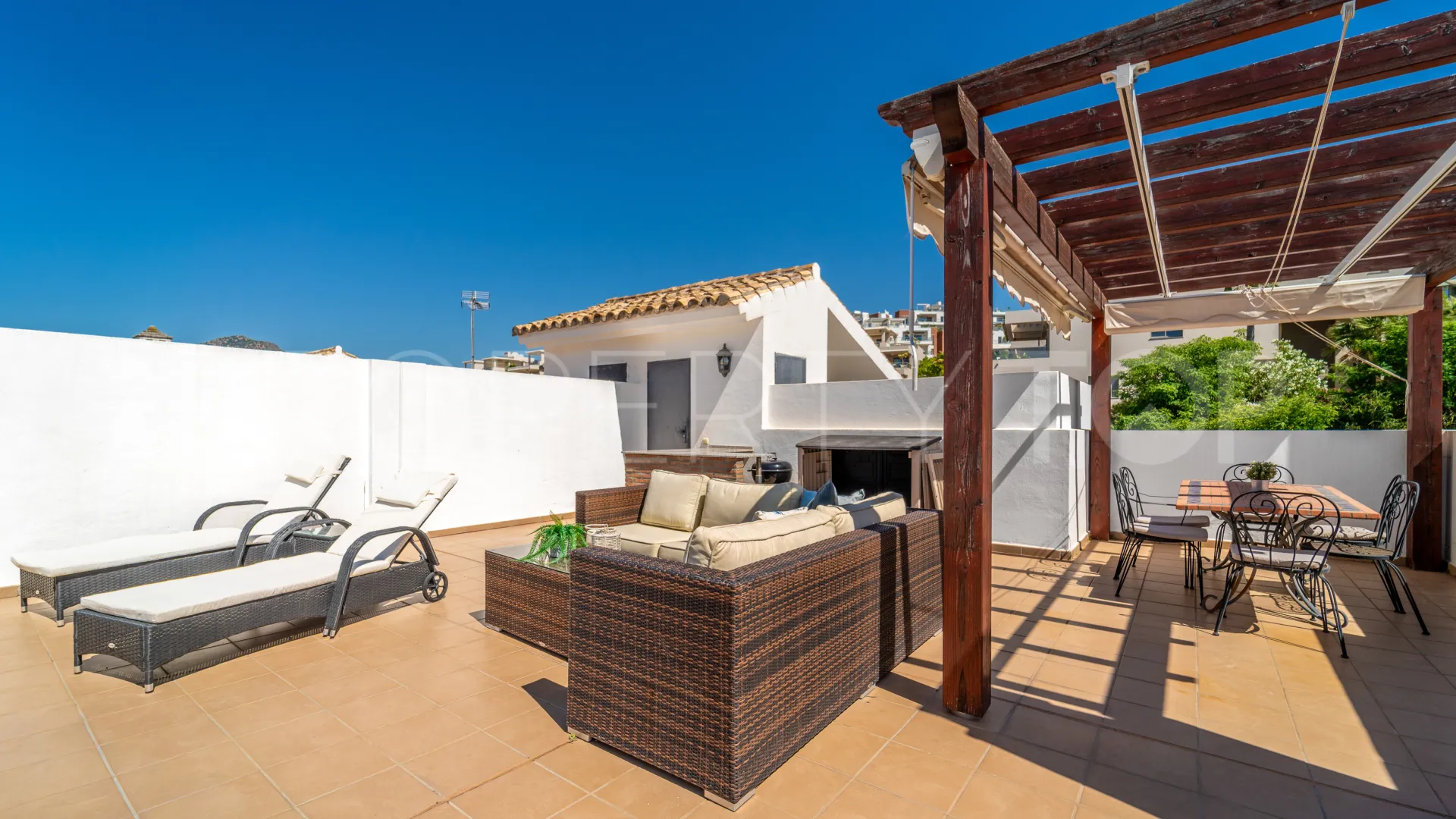 Penthouse for sale in Las Encinas with 2 bedrooms