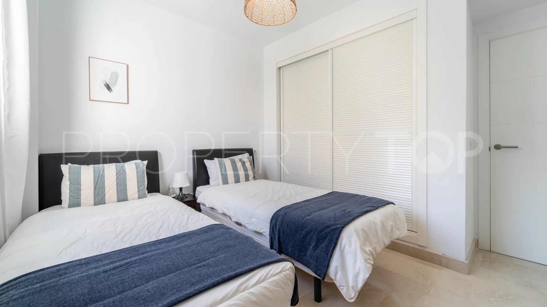Penthouse for sale in Las Encinas with 2 bedrooms