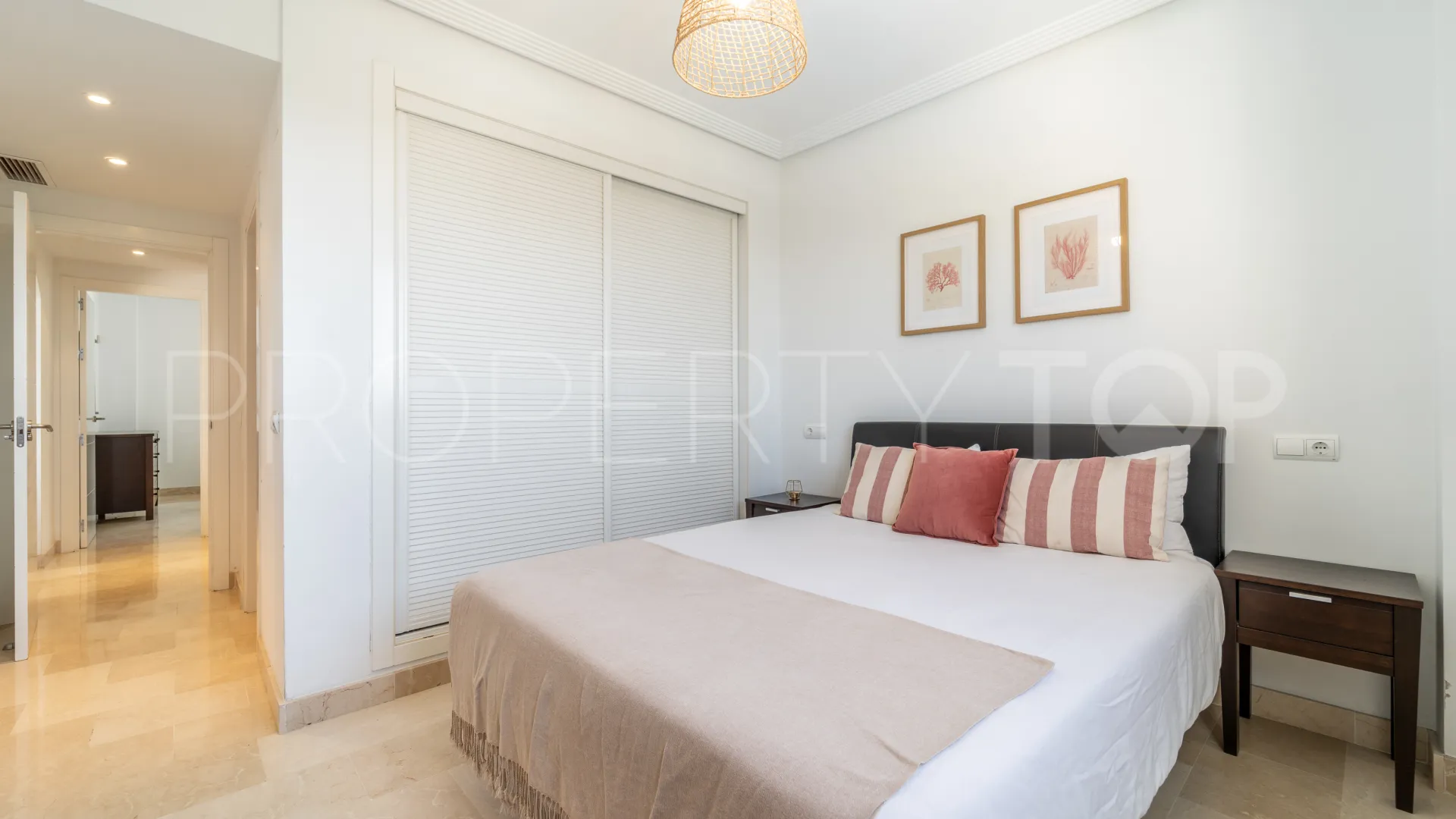 Penthouse for sale in Las Encinas with 2 bedrooms