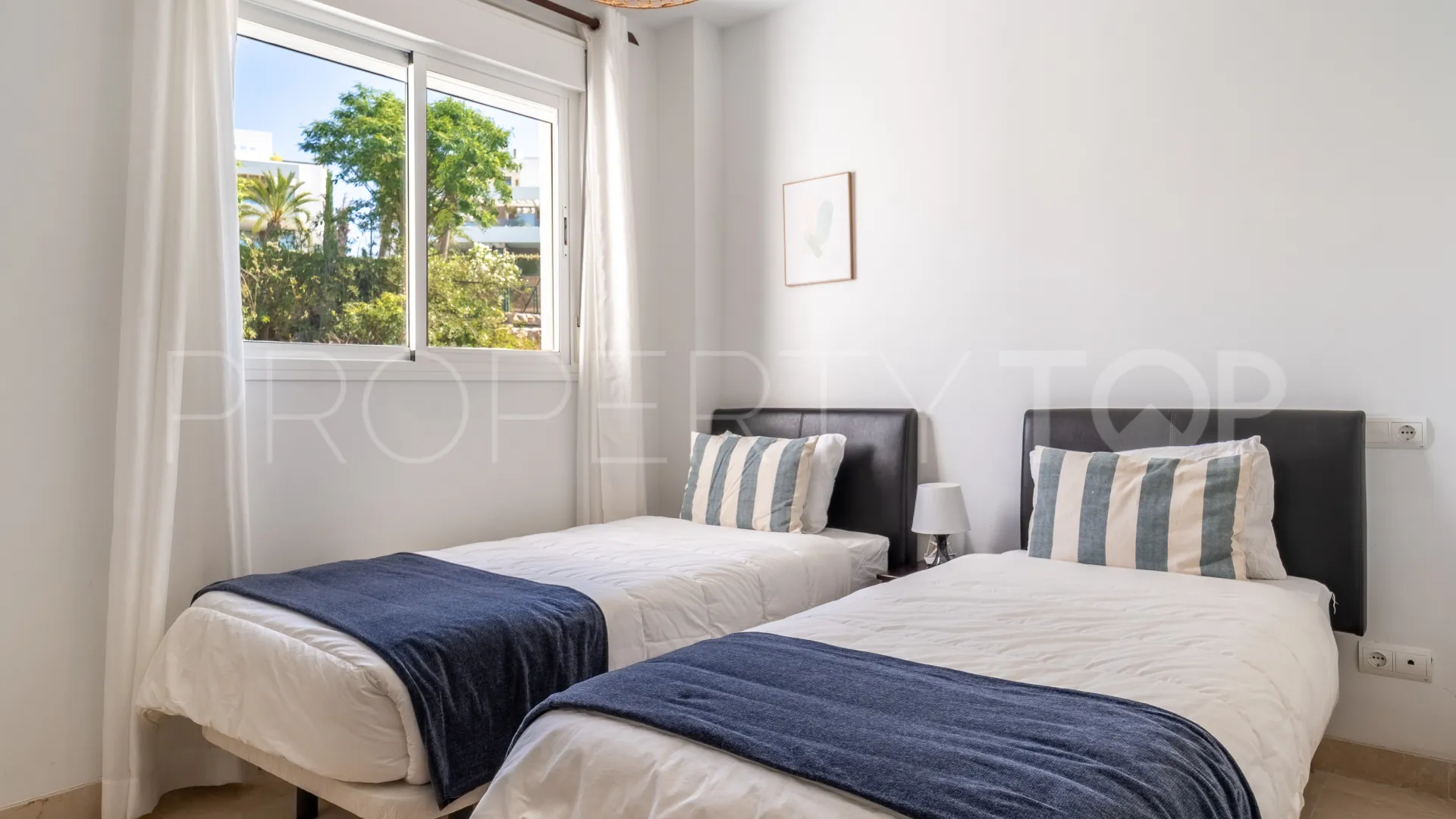 Penthouse for sale in Las Encinas with 2 bedrooms