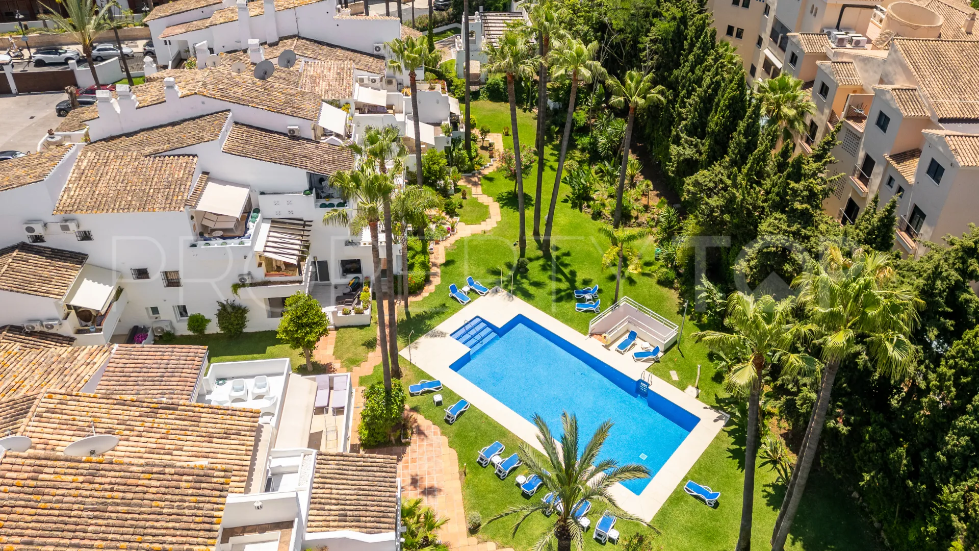 Duplex penthouse with 3 bedrooms for sale in Jardines de las Fuentes