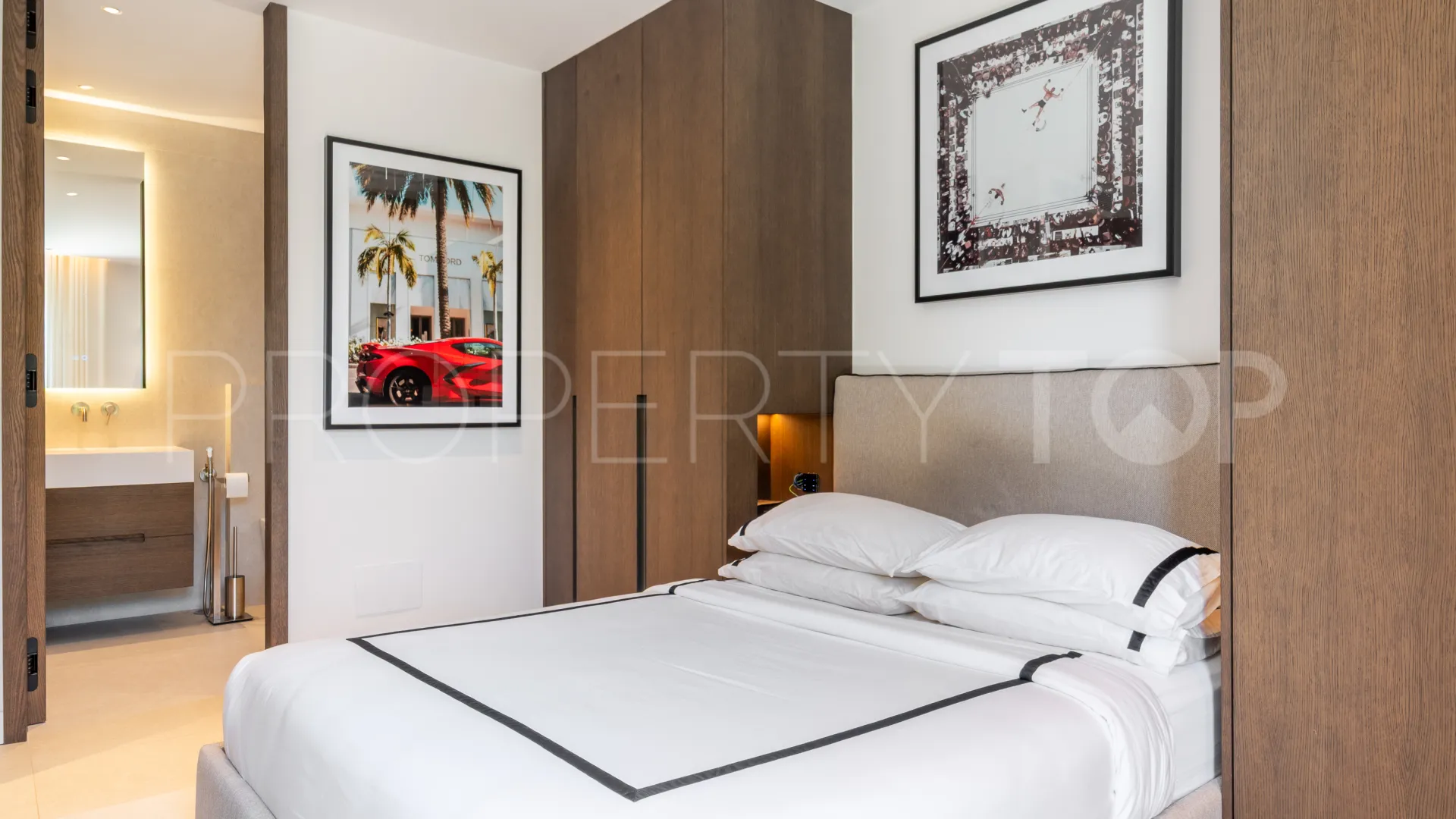 Duplex penthouse with 3 bedrooms for sale in Jardines de las Fuentes