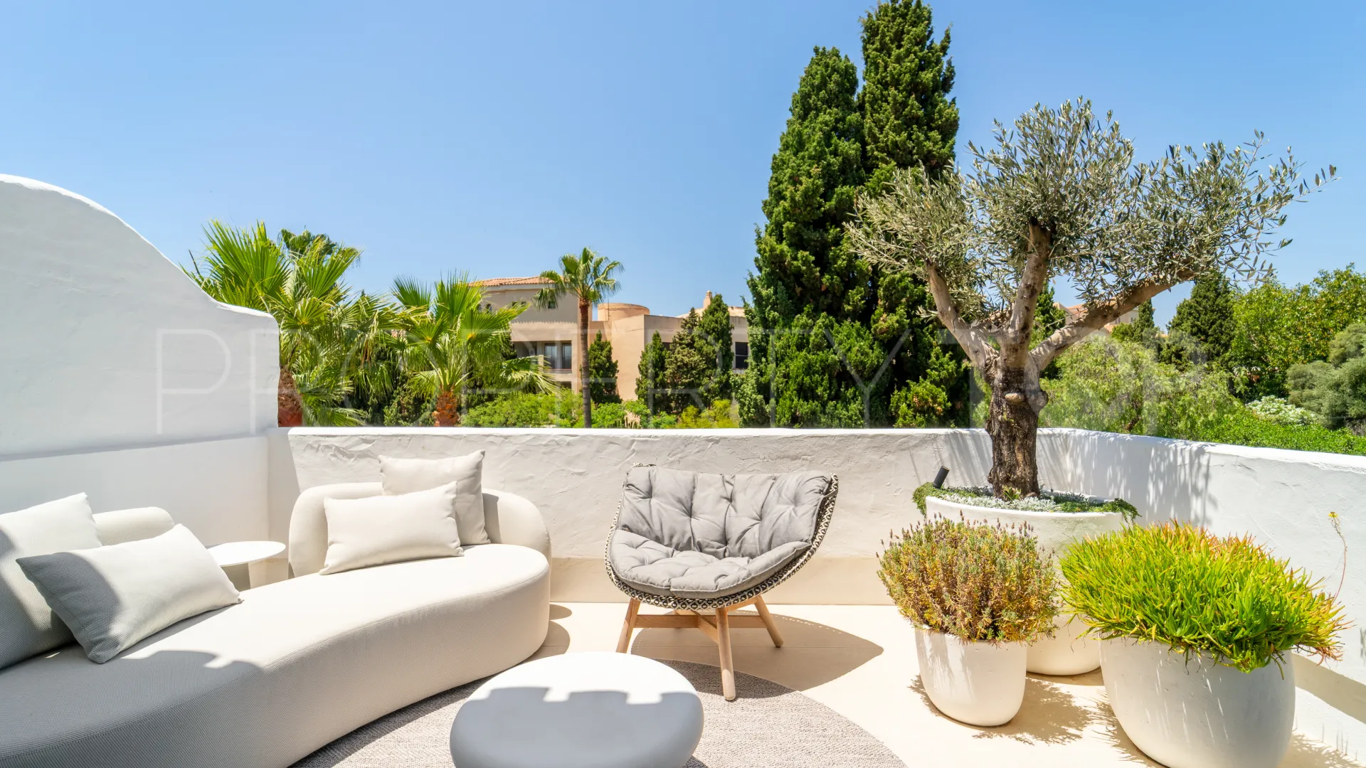 Duplex penthouse with 3 bedrooms for sale in Jardines de las Fuentes