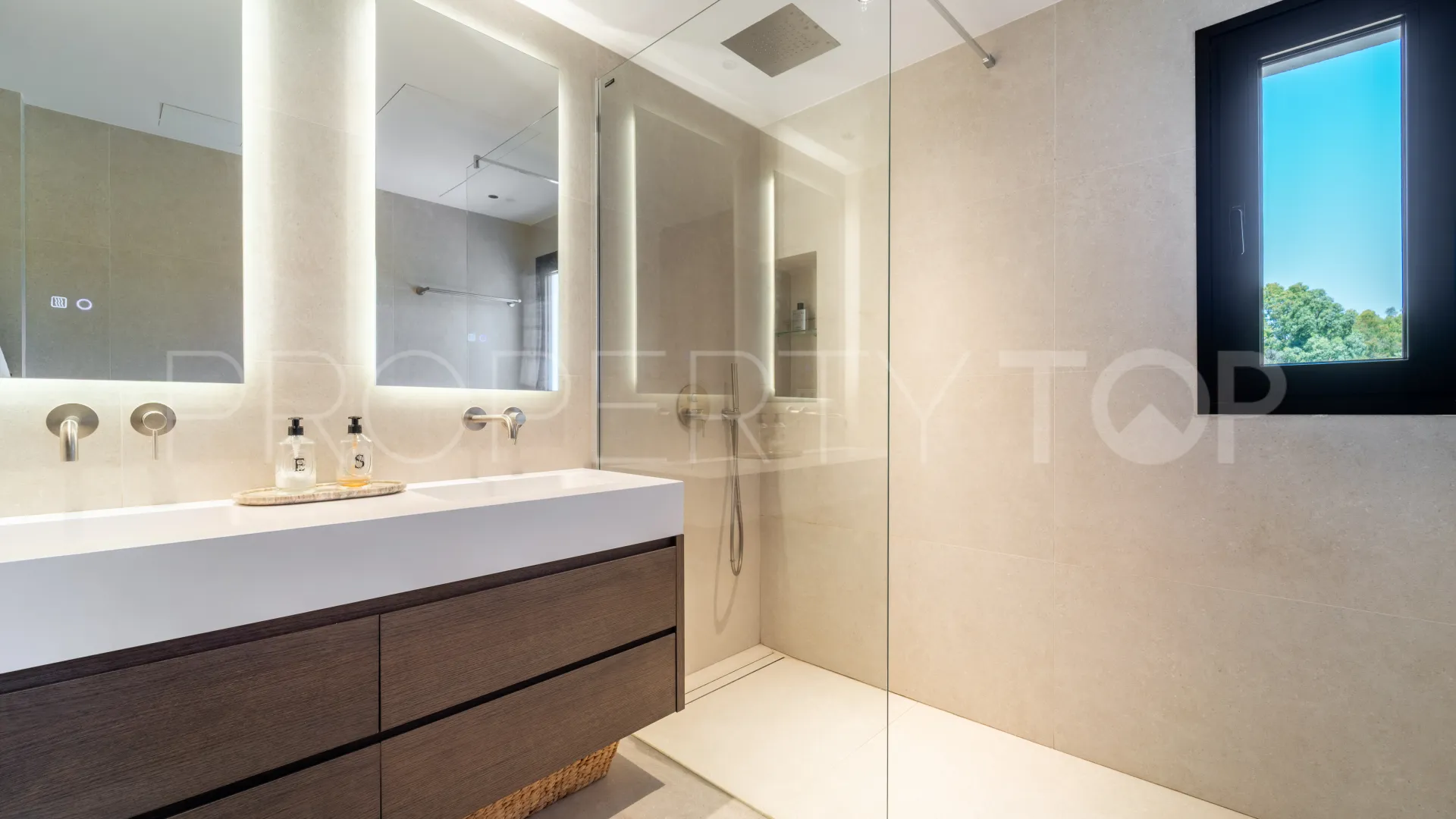 Duplex penthouse with 3 bedrooms for sale in Jardines de las Fuentes